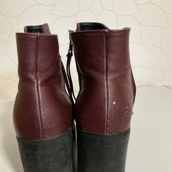 Cute chunky ankle boots, size 8, burgundy - Picture 4 of 5